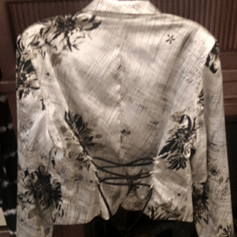 Jacket by JL - Picture 8 of 10